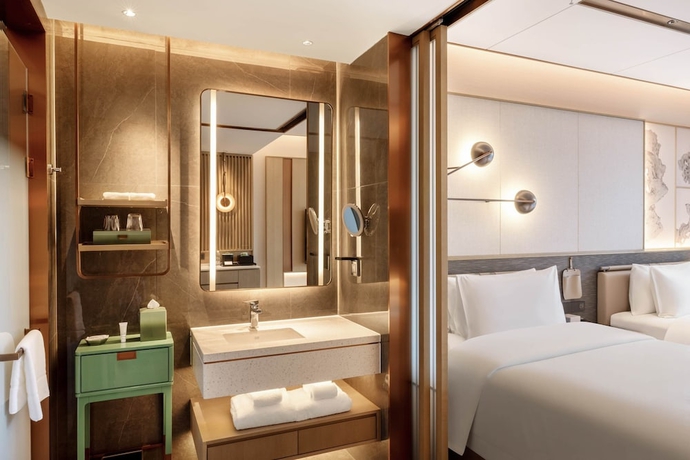 Imagen de la habitación del Hotel Suzhou Marriott Yangcheng Lake. Foto 13