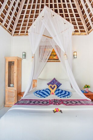 Imagen de la habitación del Hotel Svaha Private Villas Ceningan. Foto 23
