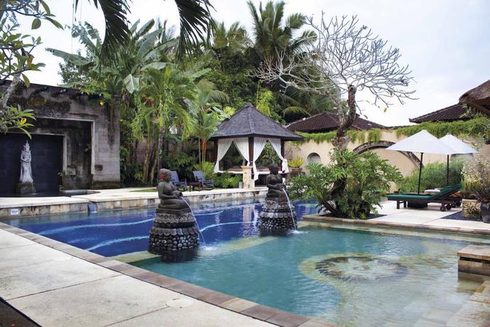 Imagen de la piscina del Hotel Svarga Bebek Villas Bebek. Foto 13