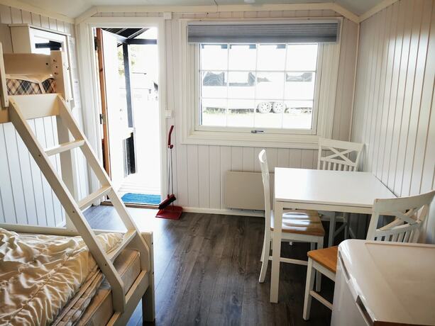 Imagen de la habitación del Hotel Sveastranda Camping. Foto 18