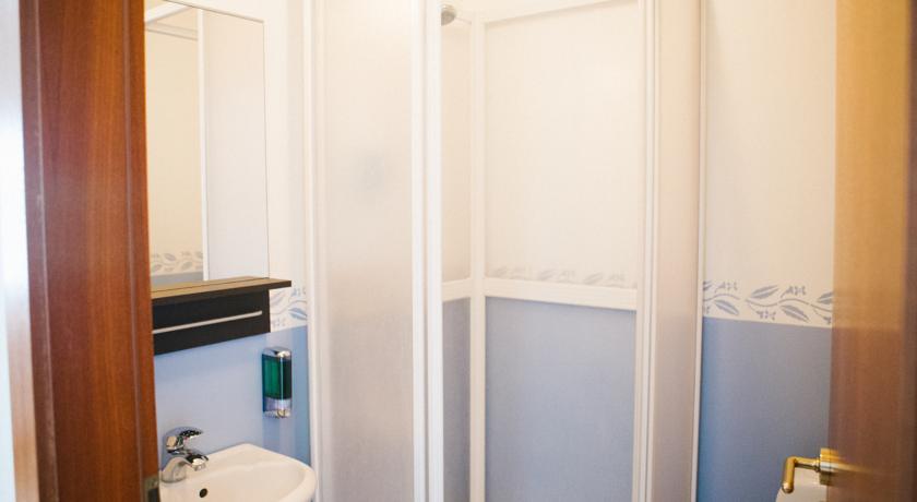 Imagen de los interiores del Hotel Sveinbjarnargerdi. Foto 10