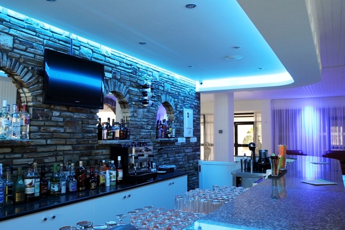 Imagen del bar/restaurante del Hotel Sveltos. Foto 4