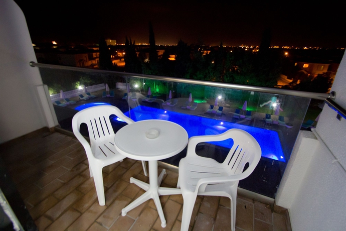 Imagen de la habitación del Hotel Sveltos. Foto 12