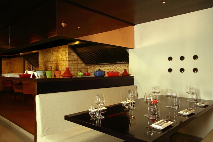 Imagen del bar/restaurante del Hotel Svenska Design , Mumbai. Foto 6