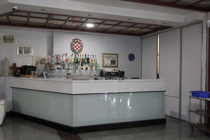 Imagen del bar/restaurante del Hotel Sveti Kriz. Foto 3