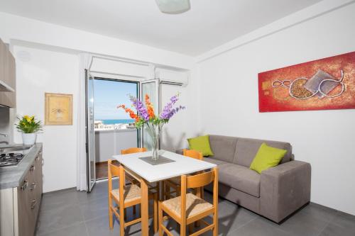 Imagen de la habitación del Hotel Svevo Sea House. Foto 6