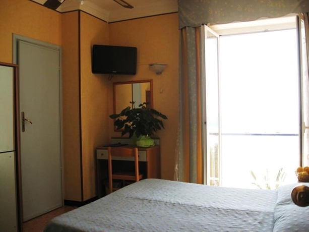 Imagen de la habitación del Hotel Svizzera. Foto 3