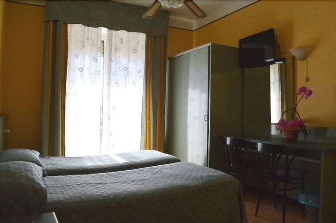 Imagen de la habitación del Hotel Svizzera. Foto 5