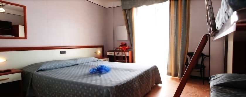Imagen de la habitación del Hotel Svizzera. Foto 10