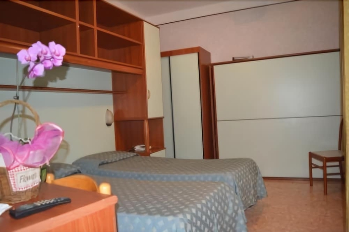 Imagen de la habitación del Hotel Svizzera. Foto 11
