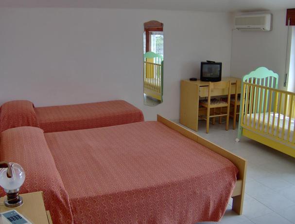 Imagen de la habitación del Hotel Svizzero, Sangineto Lido. Foto 6