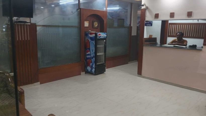 Imagen de los interiores del Hotel Swaagat. Foto 14
