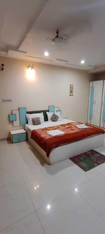 Imagen de la habitación del Hotel Swaagat. Foto 7