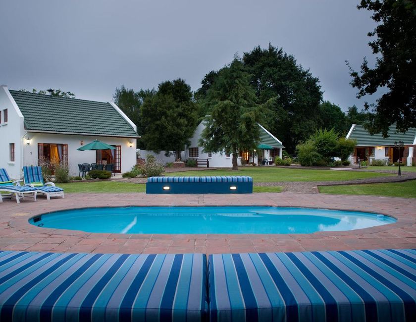 Imagen general del Hotel Swallows Nest Country Cottages. Foto 1