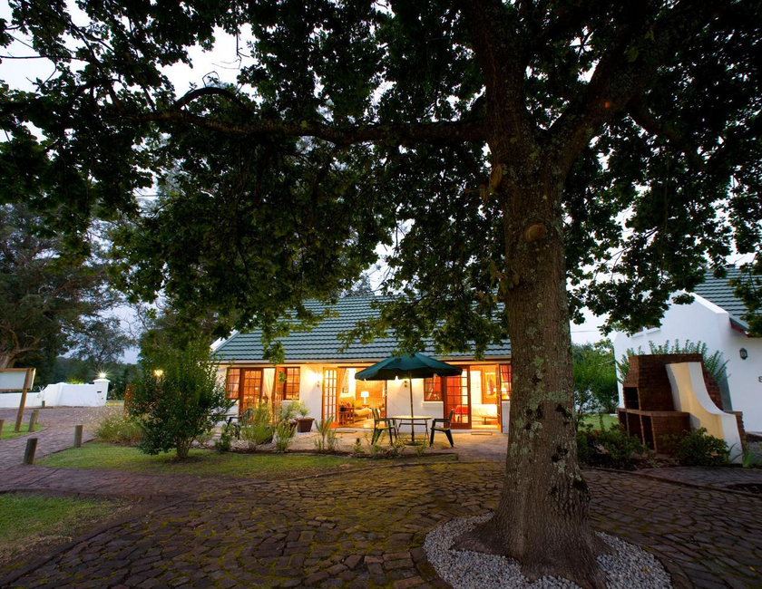 Imagen general del Hotel Swallows Nest Country Cottages. Foto 14