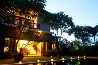 Imagen de los exteriores del Hotel Swan Keramas Bali Villas. Foto 4