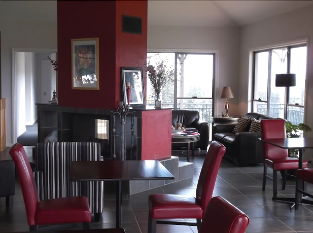 Imagen del bar/restaurante del Hotel Swan Lake Guest House. Foto 4