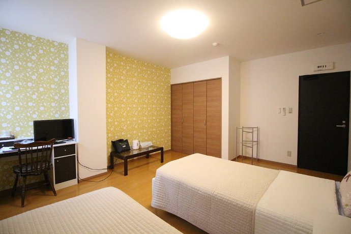 Imagen de la habitación del Hotel Swan Lake Nagara. Foto 2