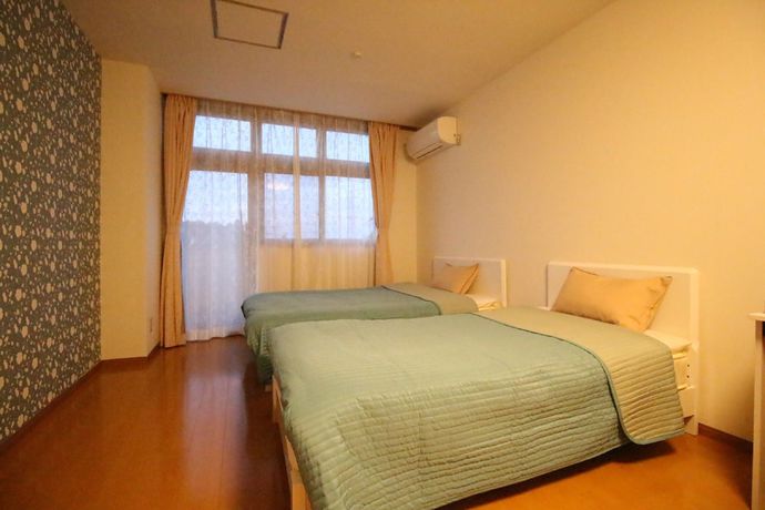 Imagen de la habitación del Hotel Swan Lake Nagara. Foto 6
