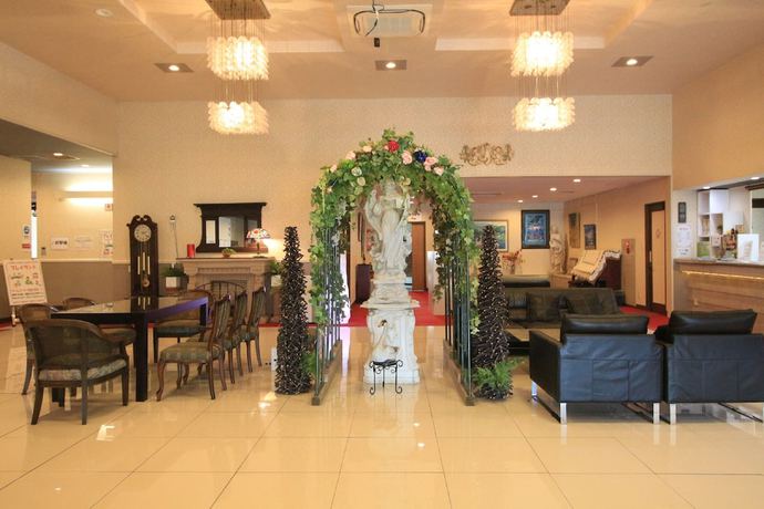 Imagen de los interiores del Hotel Swan Lake Nagara. Foto 16