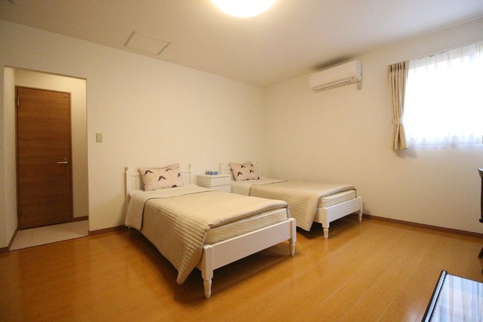 Imagen de la habitación del Hotel Swan Lake Nagara. Foto 11