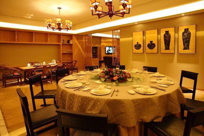 Imagen general del Hotel Swan Lake Recreation Hotel Foshan. Foto 3