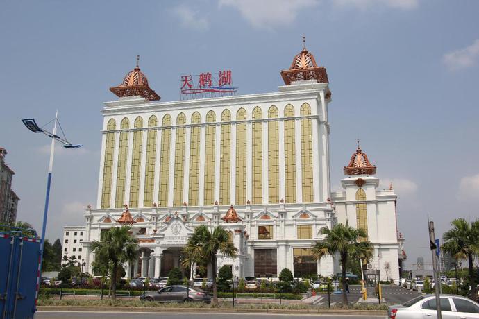 Imagen general del Hotel Swan Lake Recreation Hotel Foshan. Foto 4