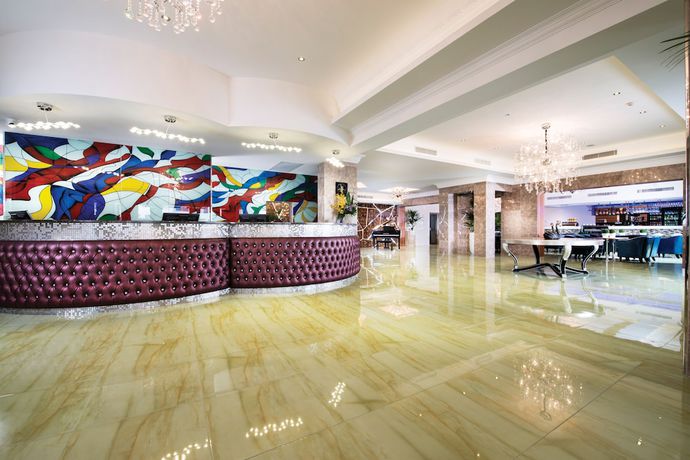Imagen de los interiores del Hotel Swan River. Foto 18
