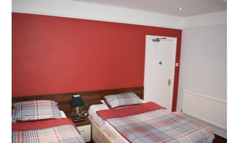 Imagen de la habitación del Hotel Swandown. Foto 2