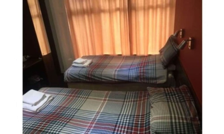 Imagen de la habitación del Hotel Swandown. Foto 4