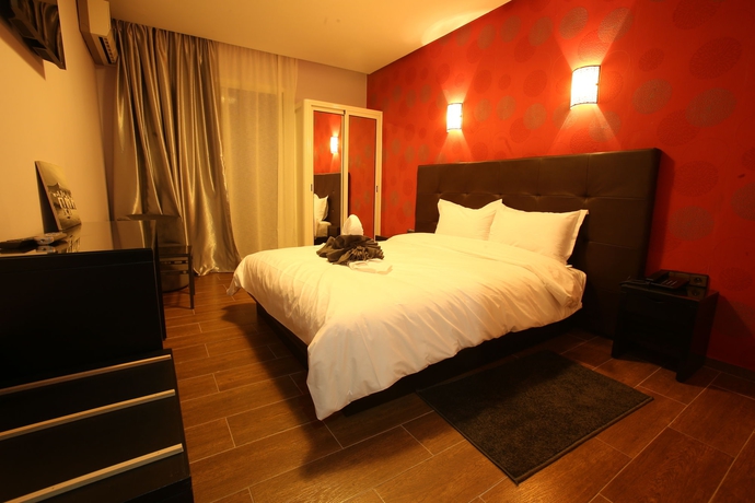 Imagen de la habitación del Hotel Swani. Foto 7