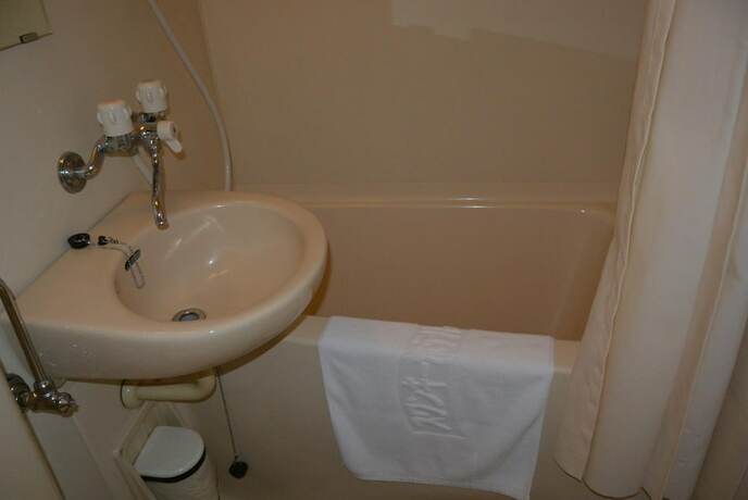 Imagen de la habitación del Hotel Swanky Otomo. Foto 8