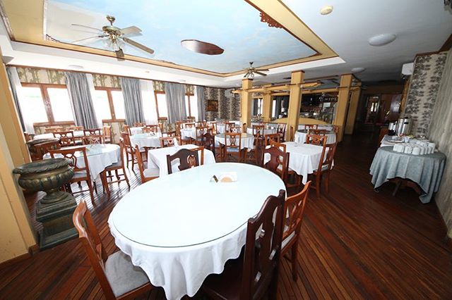 Imagen del bar/restaurante del Hotel Swan's Cay. Foto 2