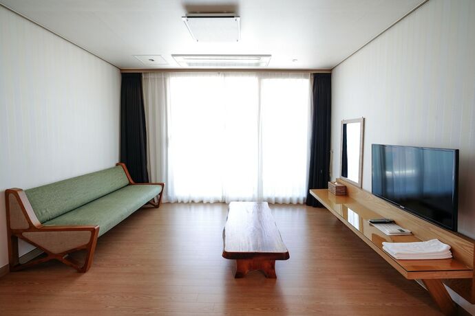 Imagen de la habitación del Hotel Swansea. Foto 17