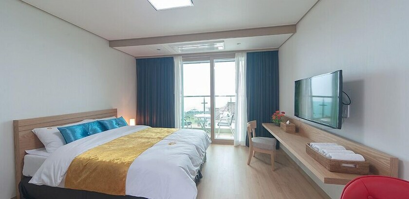 Imagen de la habitación del Hotel Swansea. Foto 21