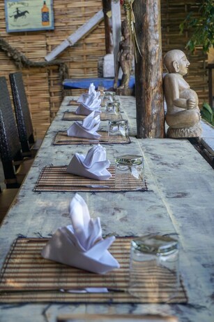 Imagen del bar/restaurante del Hotel Swar Bali Lodge. Foto 18