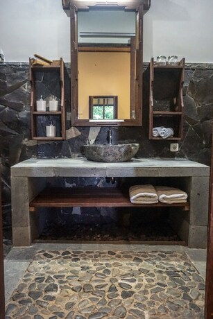 Imagen de la habitación del Hotel Swar Bali Lodge. Foto 20