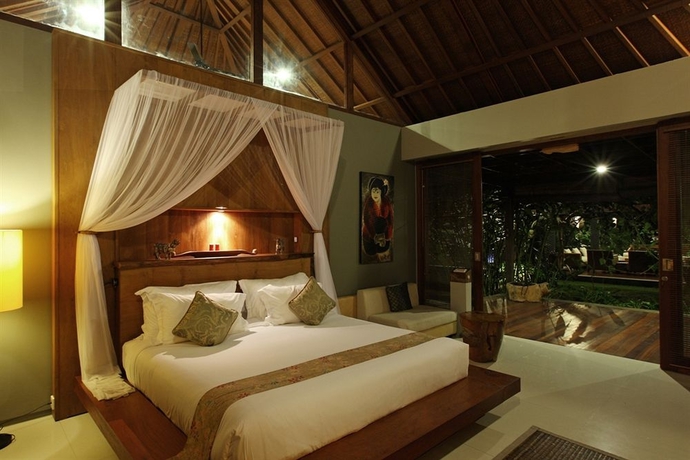 Imagen de la habitación del Hotel Swarapadi Villa. Foto 5