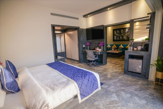 Imagen de la habitación del Hotel Swarn Towers. Foto 8