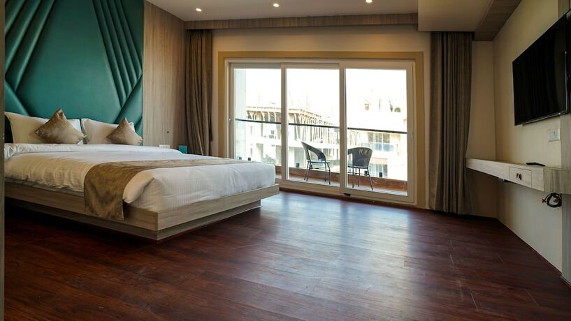 Imagen de la habitación del Hotel Swarna And Resort. Foto 16