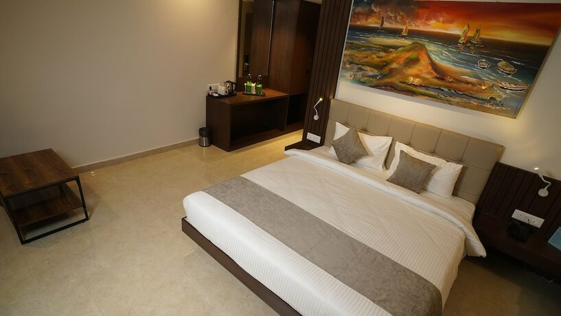 Imagen de la habitación del Hotel Swarna And Resort. Foto 18