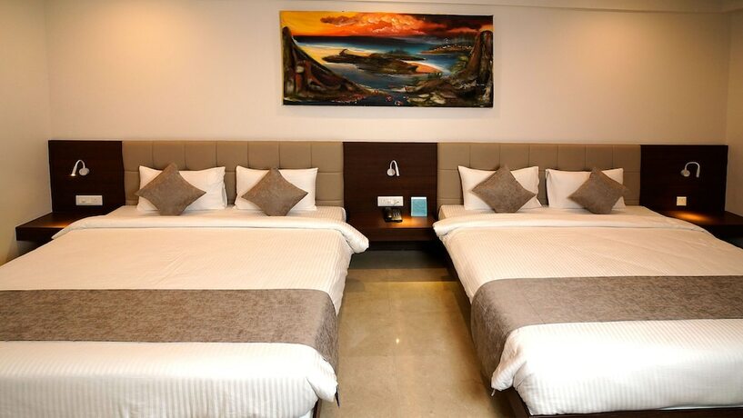 Imagen de la habitación del Hotel Swarna And Resort. Foto 23