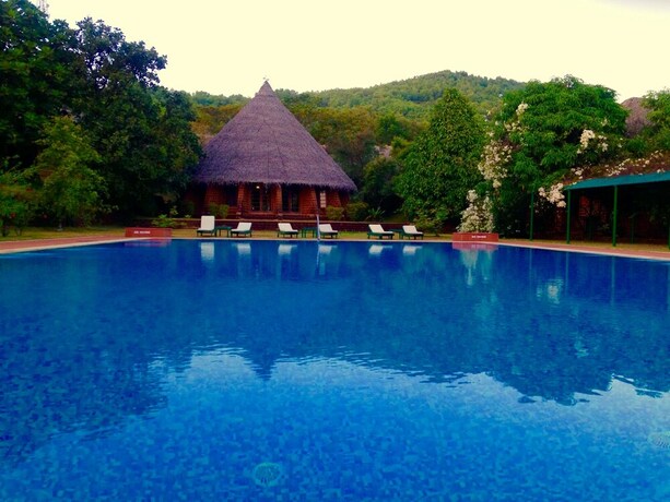 Imagen de la piscina del Hotel Swaswara- Cgh Earth. Foto 31