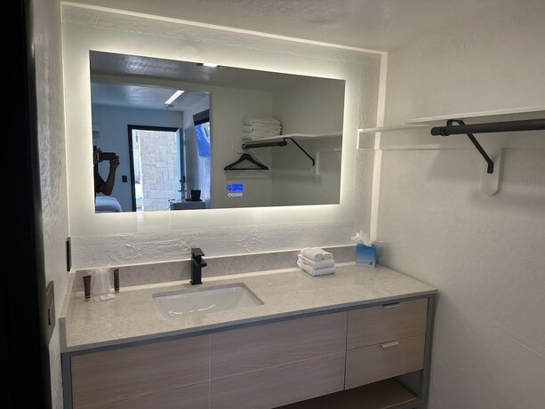 Imagen de la habitación del Hotel Sway. Foto 18