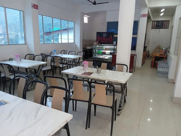 Imagen del bar/restaurante del Hotel Swayambhu. Foto 3