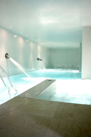 Imagen de la piscina del Hotel Sweet Atlantic and Spa. Foto 9