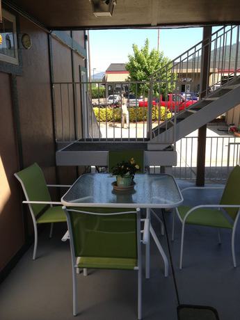 Imagen del bar/restaurante del Hotel Sweet Breeze Inn. Foto 10