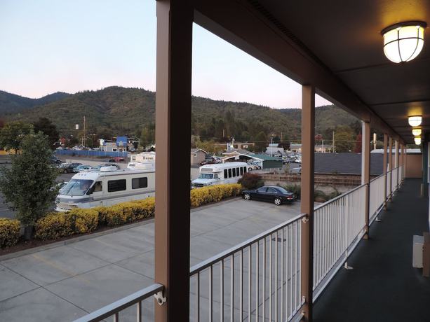 Imagen de los exteriores del Hotel Sweet Breeze Inn. Foto 18