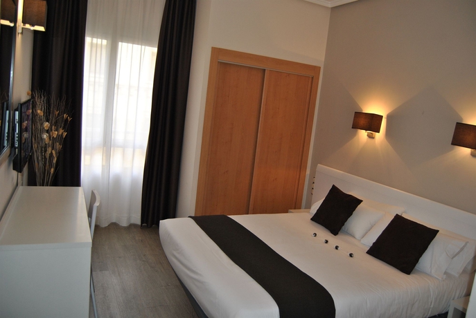 Imagen de la habitación del Hotel Sweet Continental. Foto 5