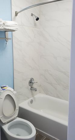 Imagen de la habitación del Hotel Sweet Dream Inn University Park. Foto 16